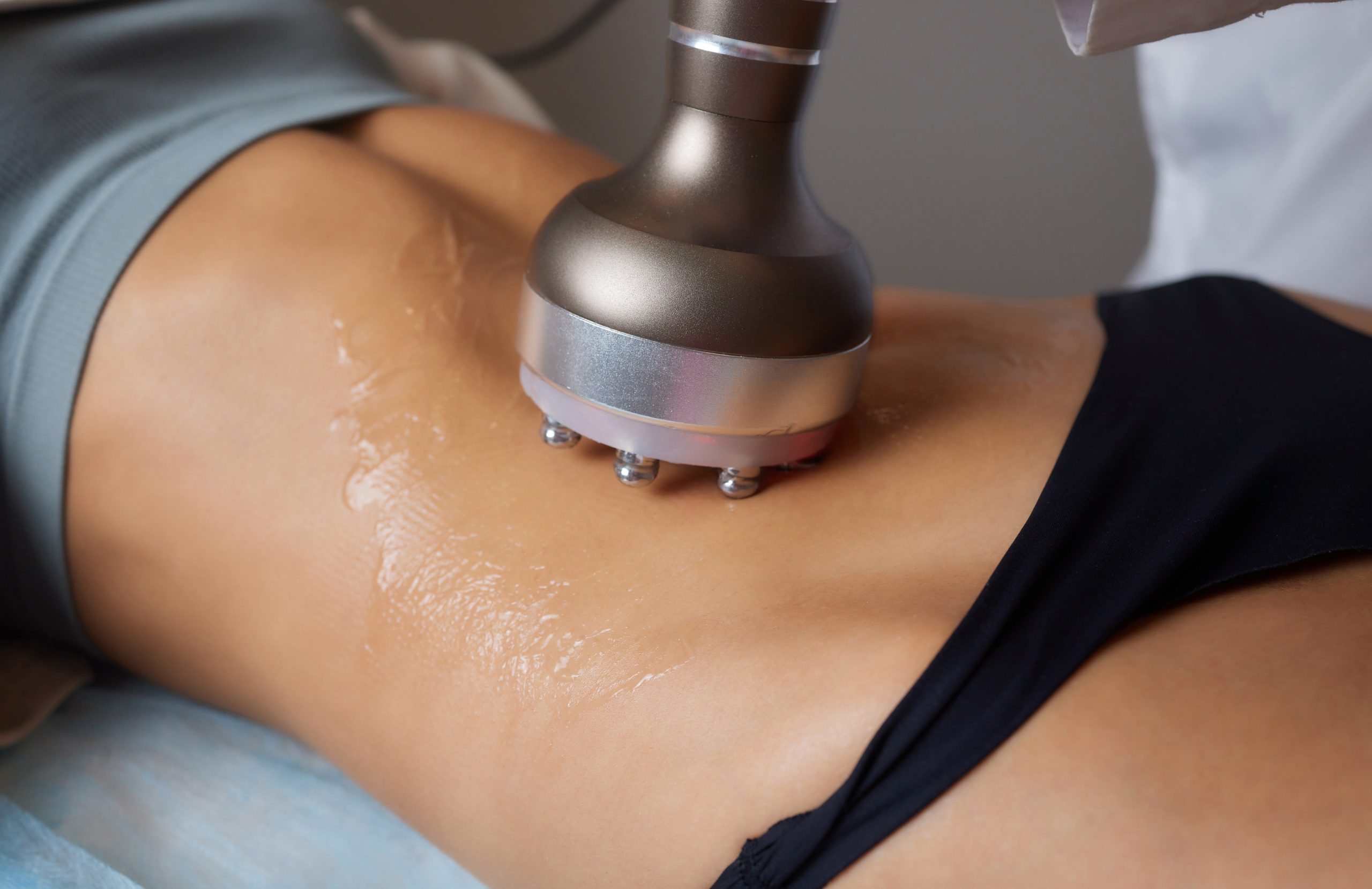 Lipo Laser Treatment for Fat Reduction Lipo laser device targeting fat cells